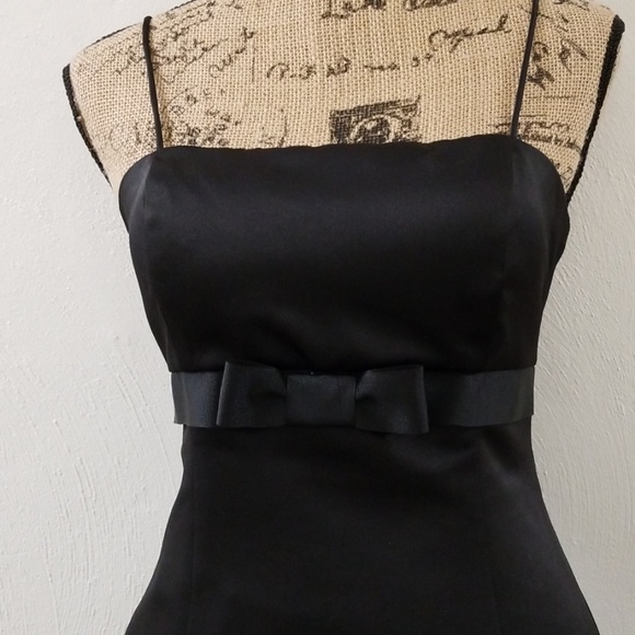 Elegant David's Bridal Dress - Picture 2 of 7